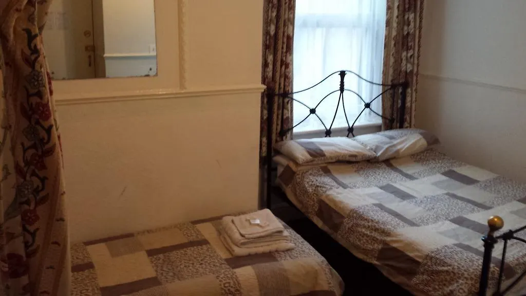 The Elmora Bed & Breakfast Blackpool
